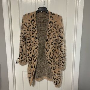 Oversized cheetah cardigan. Size med